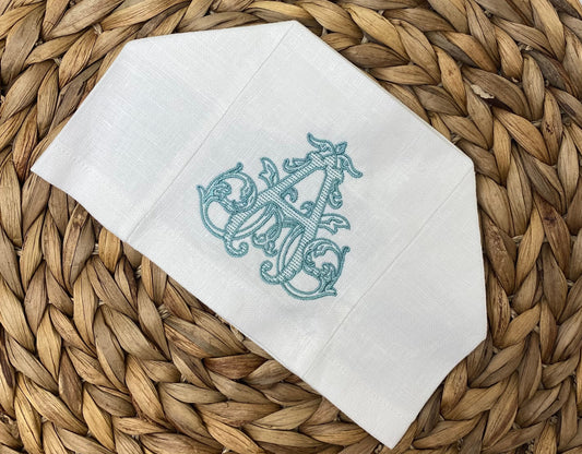 Monogrammed Linen Tissue Box Cover. Personalized Gift. Vintage Vine Monogram Gift. Hostess Gift. Gift for Someone who has Everything